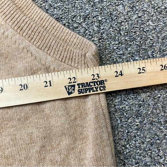 Vintage LL Bean 100% Lambs Wool V Neck Sweater Vest Men’s LG Brown Scotland - Picture 6 of 8